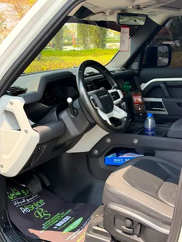 2020 LAND Rover DEFENDER thumbnail 5