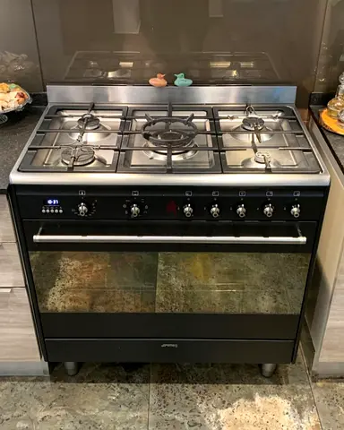 .Smeg 90cm Concert Anthracite Gas/Electric Cooker Black