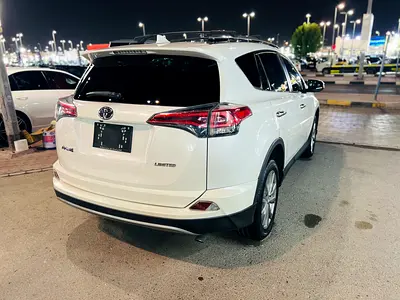 2018 Toyota RAV 4 — миниатюра 5