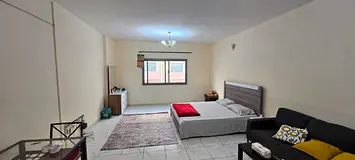 Bedroom with Attached Washroom for Rent – Mankhool