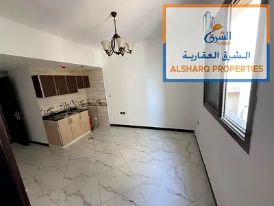 فرصة مميزة لاستئجار استوديو ثاني ساكن في الجرف 2، خلف مركز الدلتا وبالقرب من المدرسة الوطنية، في موقع حيوي قريب من جميع الخدمات وسهل الوصول إلى الشارق
