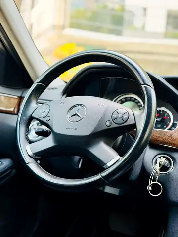 2011 Mercedes-BENZ E-CLASS — фото 13