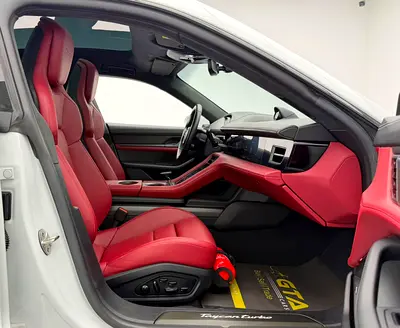 2021 Porsche TAYCAN — миниатюра 16