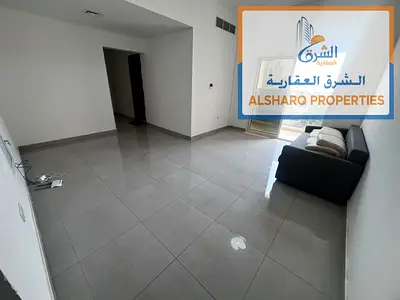 إطلالة بحرية من البلكونة بـ مساحة كبيرة وغرف ماستر و3 حمامات | كورنيش عجمان بجوار أبراج الكورنيش ومخرج دبي