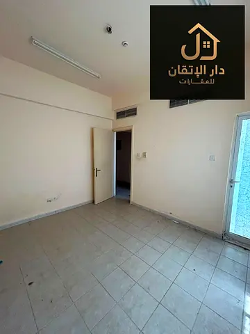 استديو للإيجار السنوي في النباعة | مطبخ منفصل | تكييف مركزي | مرونة في الدفع