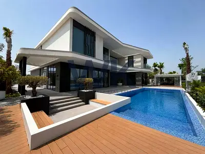Golf Course Views / Private Pool &amp; Garden Ready