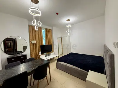 Private room available for monthly rent in City tower