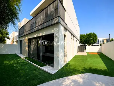 Huge Plot | Single Row | Vacant Now | 4 Bedroom