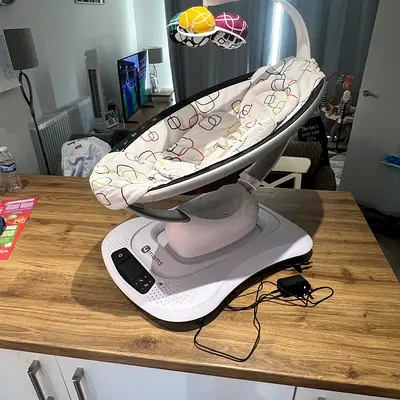 4moms mamaRoo Multi-Motion Baby Swing