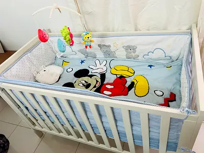White Baby Crib with Bumper, Mattress and Mobile - Good Condition