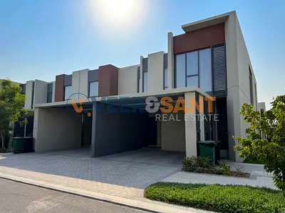 Large Corner Layout | Pool View | Vacant 30th SEP