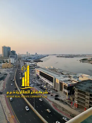 شقه ثلاث غرف وصاله 4 حمام مفروشه بالكامل مع مطبخ مجهز بأحدث الأجهزه, ببلكونه اطلاله بحريه | شامل جميع الفواتير والإنترنت مع جيم, مسبح, باركينج خاص