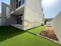 CORNER 3BR TOWNHOUSE | OPEN KITCHEN | DUAL TERRACE