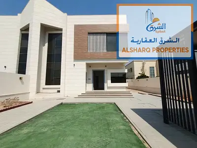فيلا للإيجار أول ساكن | الحوشي الشارقة | 4 غرف | جاردن كبير | مودرن
