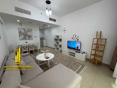 لراغبي الفخامة والتميز شقة فاخرة للايجار الشهري غرفة وصالة باطلالة مفتوحة مفروشة بالكامل باثاث راق جدا مع مطبخ مجهز بالكامل بأحدث الاجهزة ✨