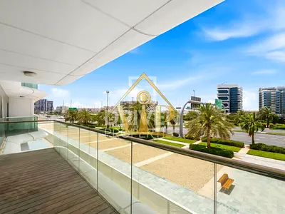 Hot DEAL! Partial Canal and Community View | 2 Balconies | Partial Canal and Community View | Premi