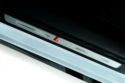 2024 AUDI RS4 — миниатюра 16