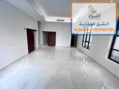اول ساكن-الحوشي-4 غرف نوم ماستر خزائن مدمجة بالحائط صالة كبيرة وواسعة-غرفة خادمة-تكييف وتبريد مركزي غاز مركزي