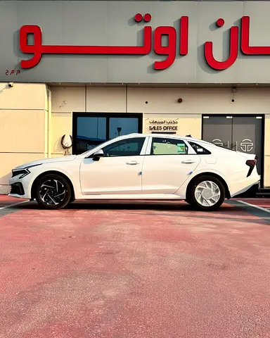 2027 KIA K5 缩略图 3