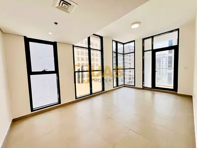 Get Reay To Move | Spacious Unit | Prime Location