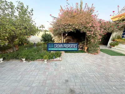 Ready to move 4bhk villa big hall majlis garden and cover parking
