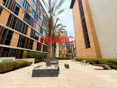 استوديو كورتيارد فيو | برج دبي وارف 2 | دخول المسبح والنادي الرياضي
