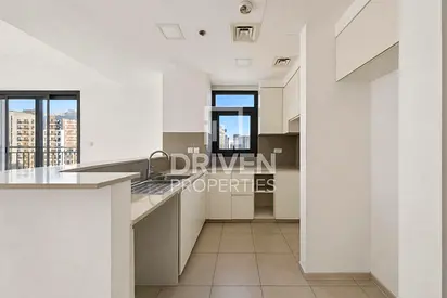 Boulevard and Townhouse View | Great Condition