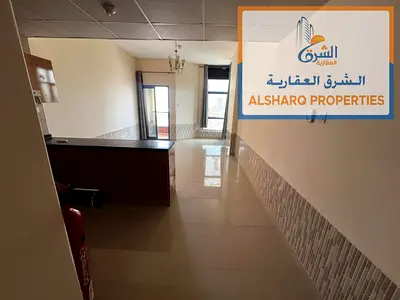 استديو مع باركين خاص _ بلكونه اطلاله مفتوحه _ مطبخ امريكي مودرن _ بسعر مميز جدا _موقع حيوي وخدمي علي مخرج طريق الشيخ محمد بن ذايد