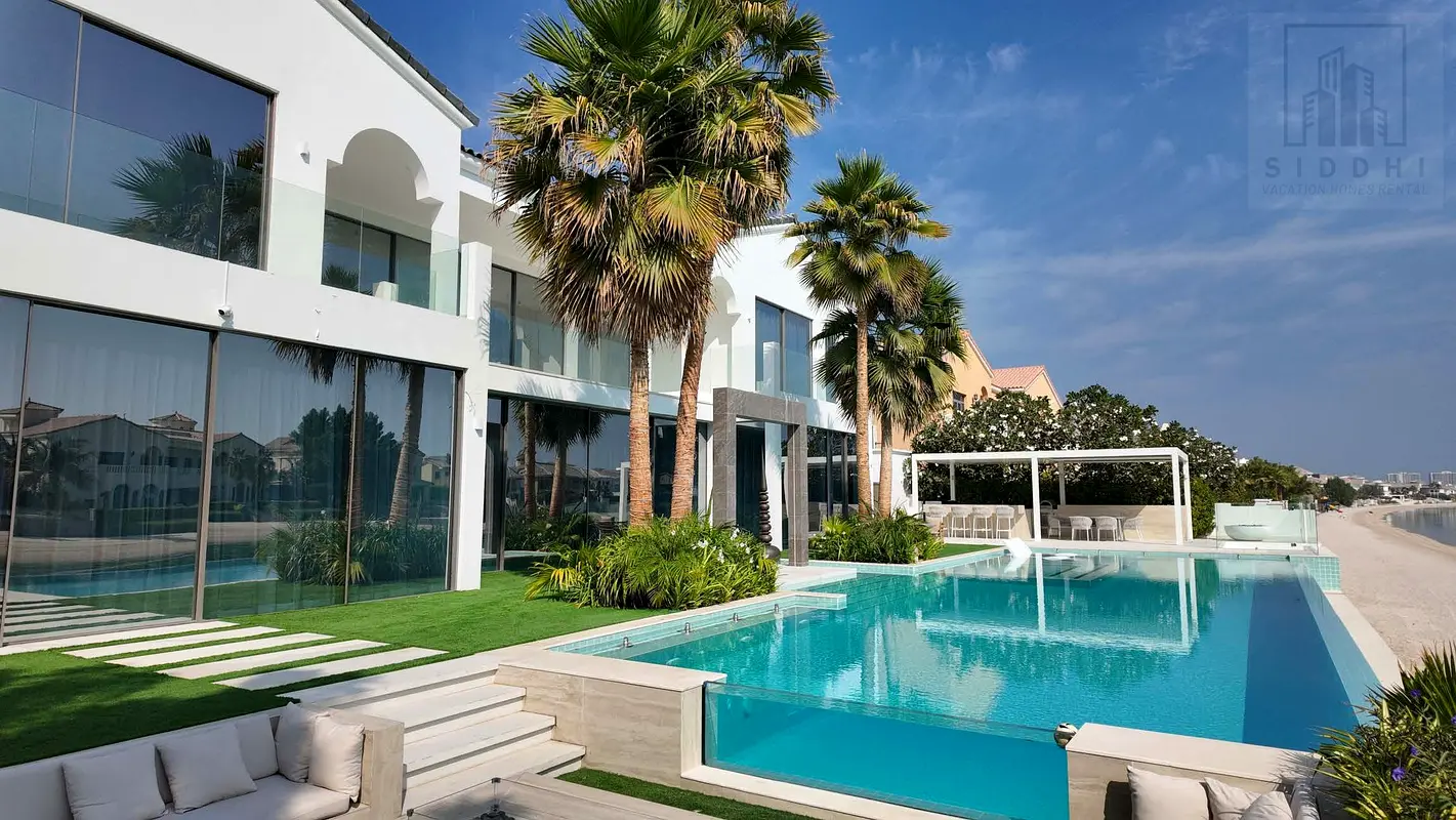 Luxury Oasis Private Villa in Palm