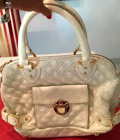 Marc Jacob’s Cream quilted leather handbag with gold hardware - good condition