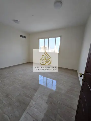 🌟 شقة مميزة في بناية جديدة أول ساكن بمنطقة الجرف 3، بمساحة كبيرة وتصميم مريح، مناسبة للعائلات الباحثة عن سكن جديد ومميز.