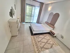 For single Indian, room in Executives not CROWDED flat.
