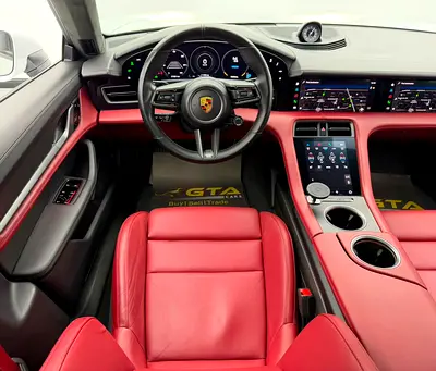 2021 Porsche TAYCAN 照片 8