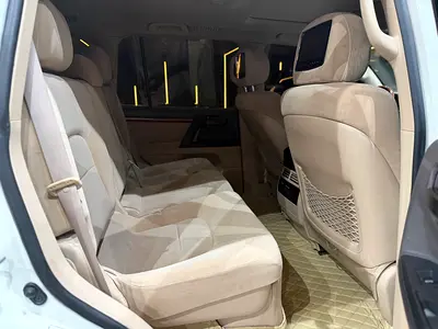 صورة 10 لـ 2015 Toyota LAND CRUISER