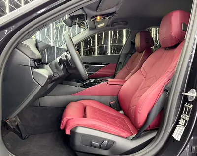 صورة مصغرة 12 لـ 2025 BMW 5-SERIES