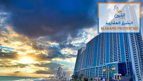 Two bedrooms and a living room with a stunning sea view. Amenities include a gym, swimming pool, jacuzzi, private parking, air conditioning (owner-pro