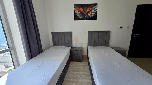 Master Room for Ladies Only | Near DMCC Metro and Marina Mall