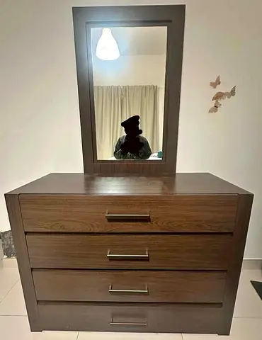Dressing table