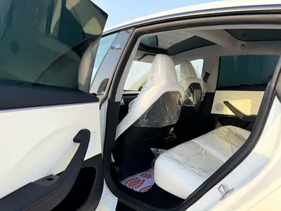 صورة 7 لـ 2025 Tesla MODEL 3