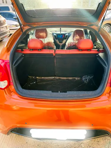 صورة 5 لـ 2017 Hyundai VELOSTER