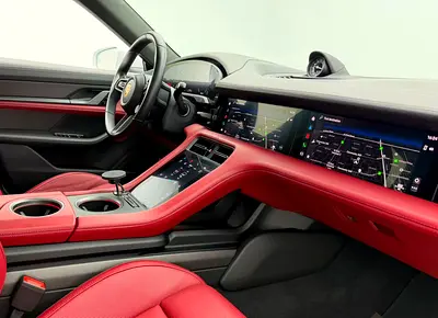 2021 Porsche TAYCAN — миниатюра 12