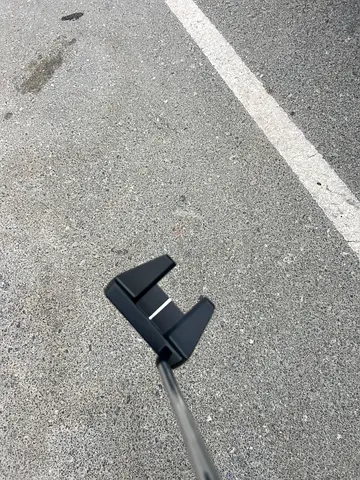 Clevland putter in mint condition