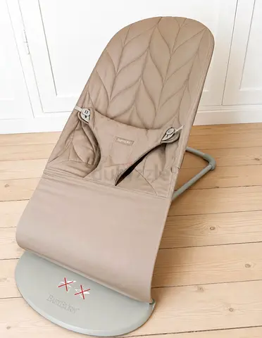 Baby bjorn bouncer
