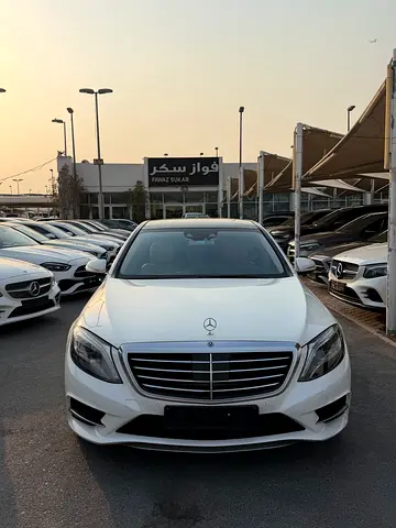 Mercedes-Benz S 500 L 4MATIC 2017 | GCC Specs | Pristine Condition