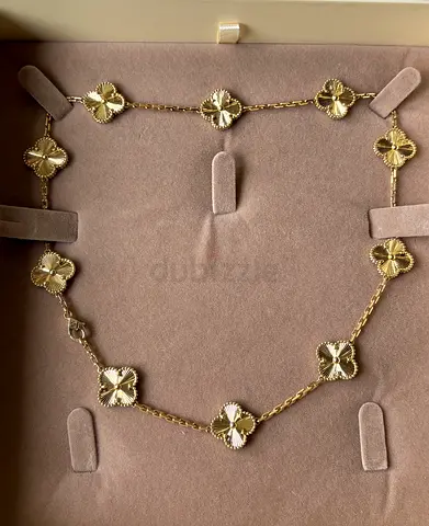 10 motif 18k gold necklace