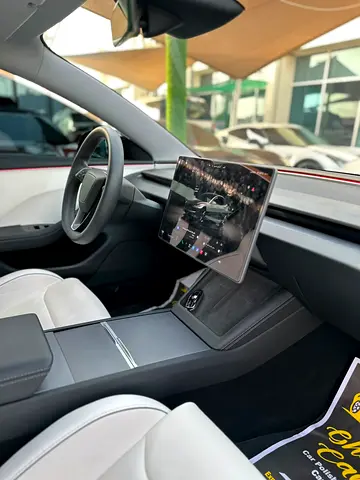 صورة 6 لـ 2025 Tesla MODEL 3