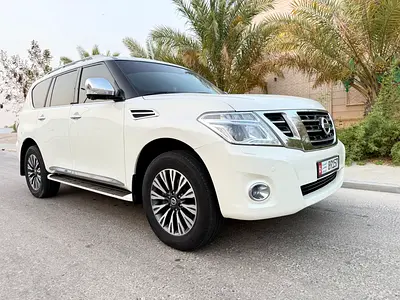 نيسان بترول بلاتينيوم المكينة الصغيرة V6 ،خليجي موديل 2017، صبغة وكالة كامل شرط الفحص.