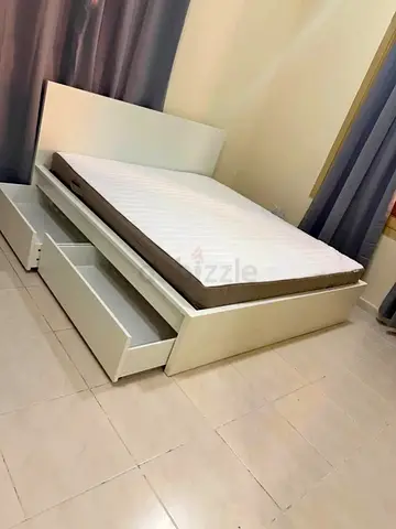 IKEA malam bed with mattress King size bed 2 storage drawers