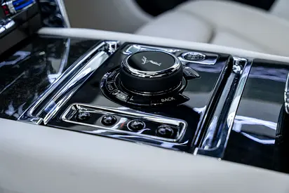 صورة 10 لـ 2024 ROLLS-ROYCE CULLINAN