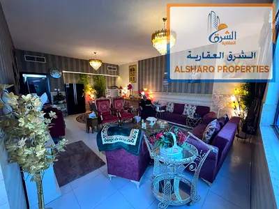 Two-bedroom apartment with open views, very spacious, furnished, with a separate living room. Rent